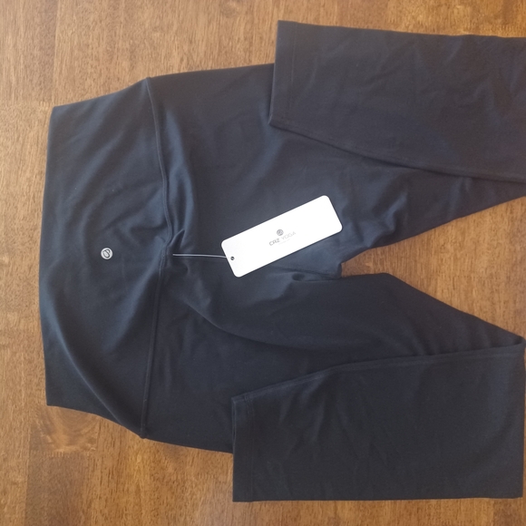 CRZ YOGA Black Leggings - Picture 2 of 6
